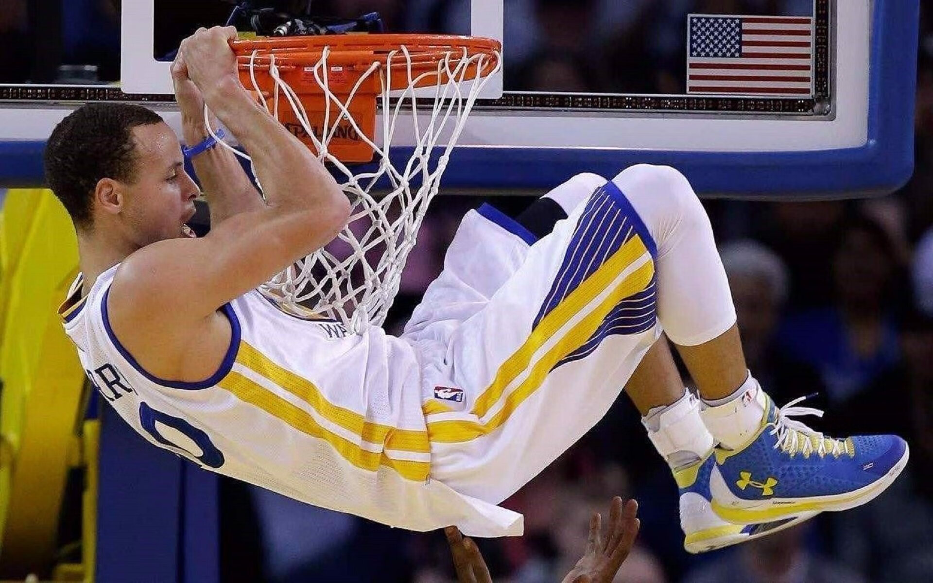 空场之下，指针未停，NBA常规赛目标的不变与万变，空荡球馆里的不变追逐